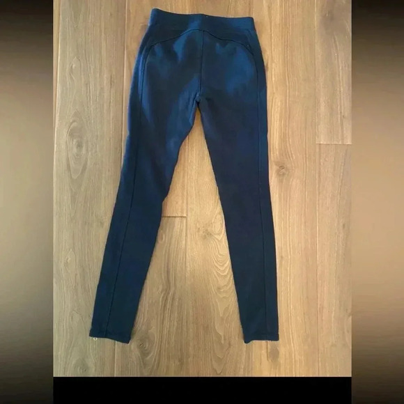 Abercrombie and Fitch women’s pull on black zippered moto leggings size xs - Picture 2 of 4